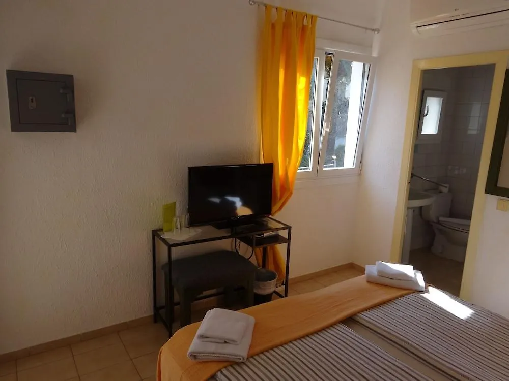 Hostal Amistad Пагуэра 2*,